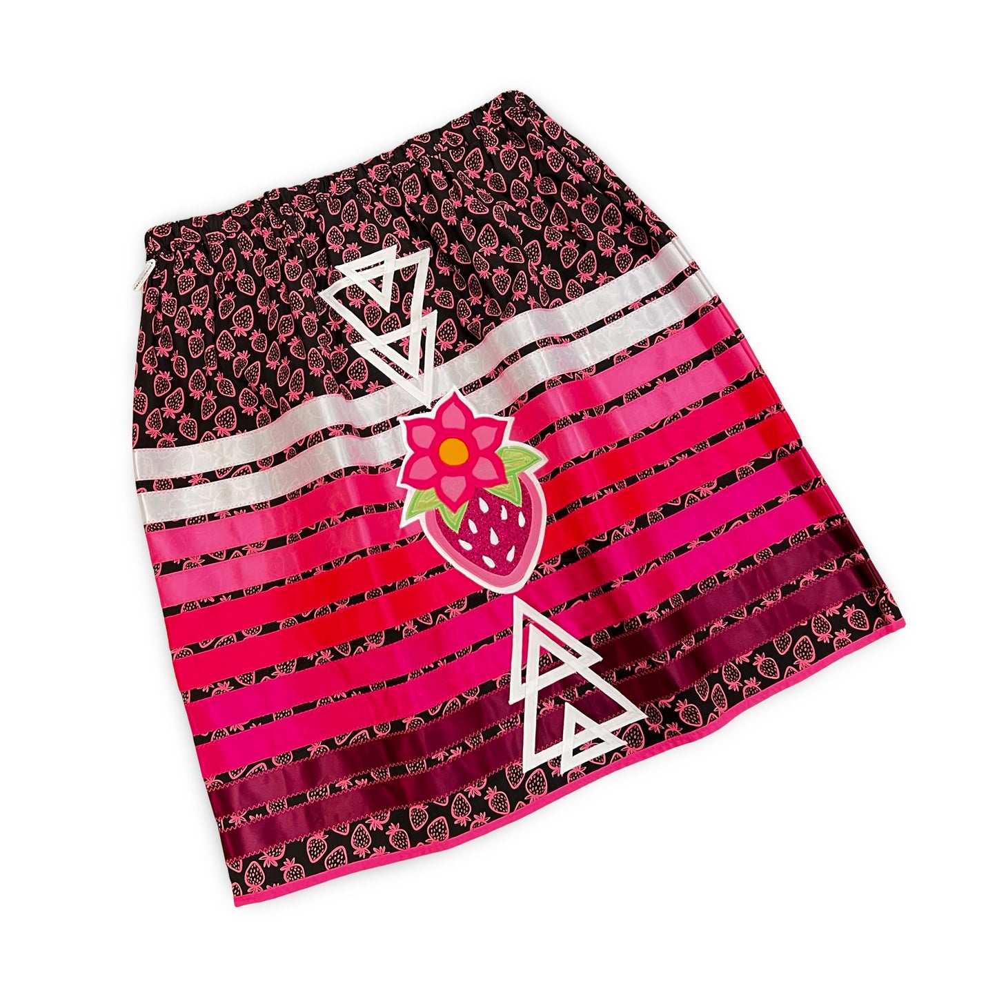 WL 2XL Strawberry Applique Ribbon Skirt