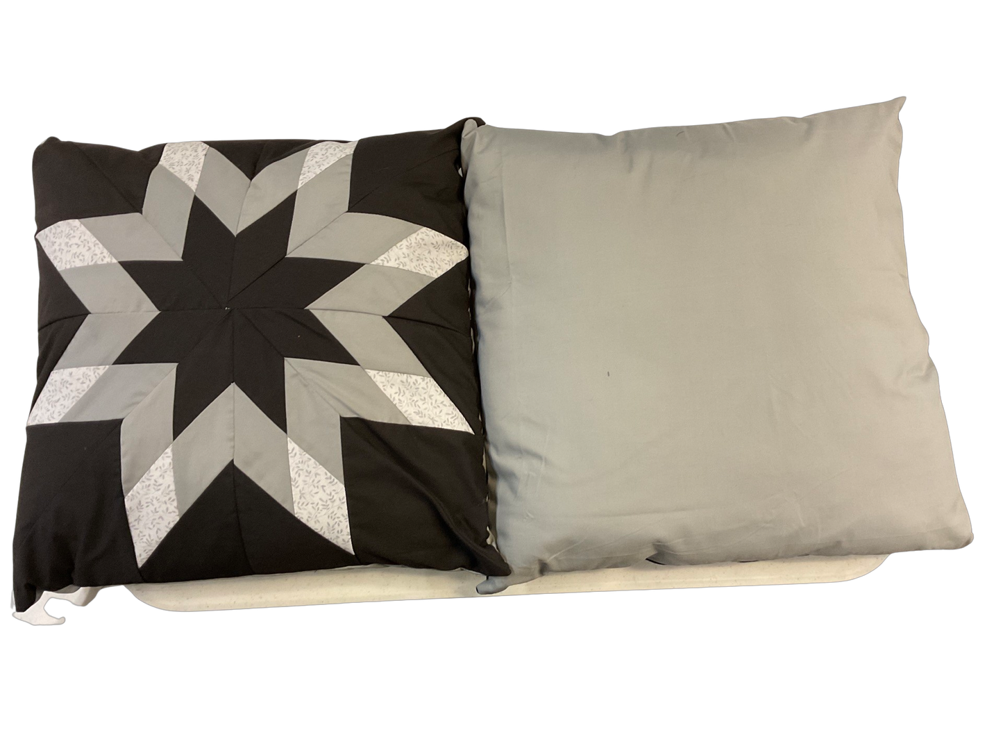 EG Pillow Set